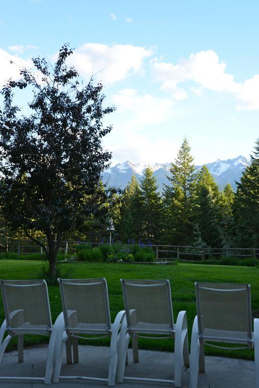 Kicking Horse Canyon Guest House Golden Exterior foto